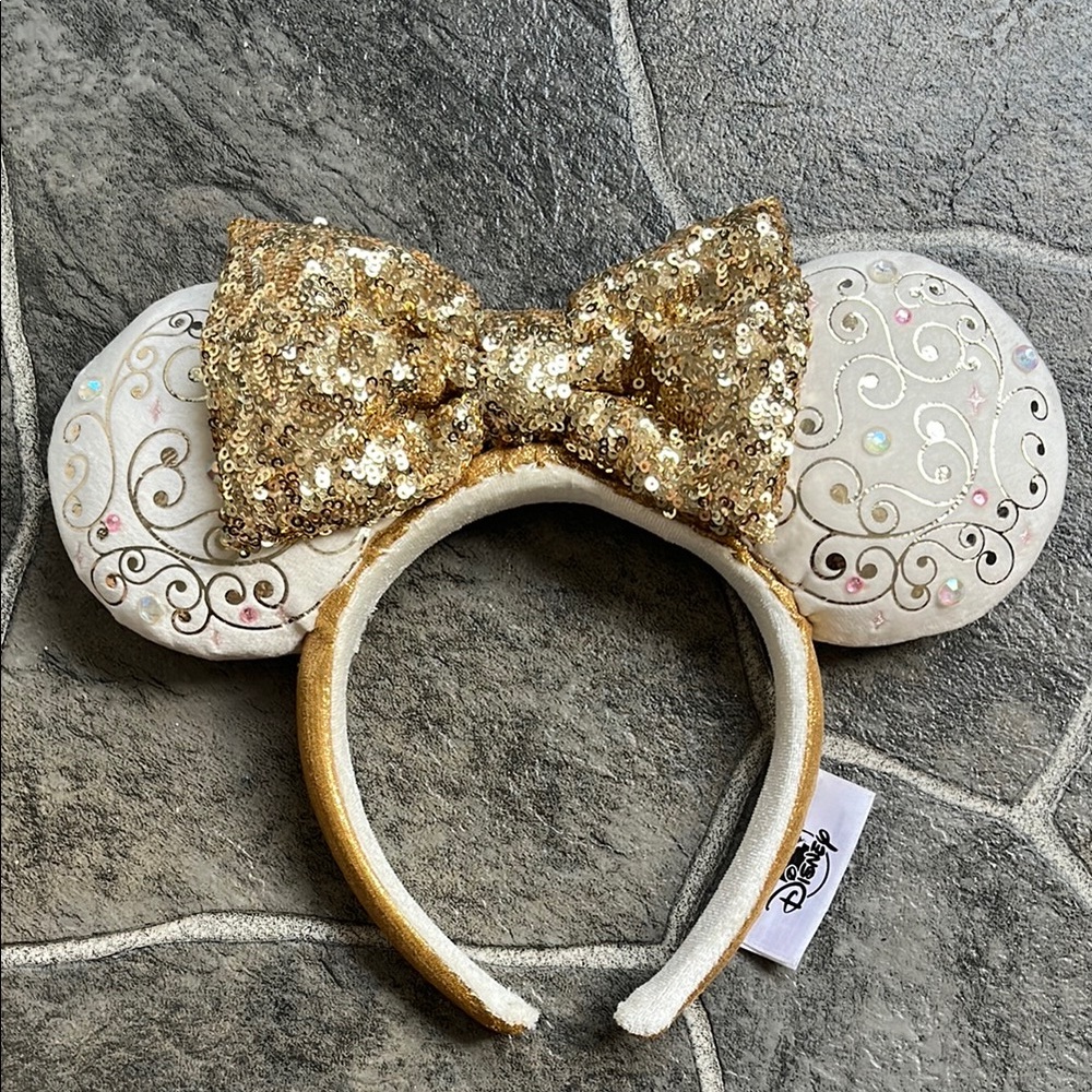 Disney 50th Anniversary Castle Collection Light Up Gold Sequin Ear Headband